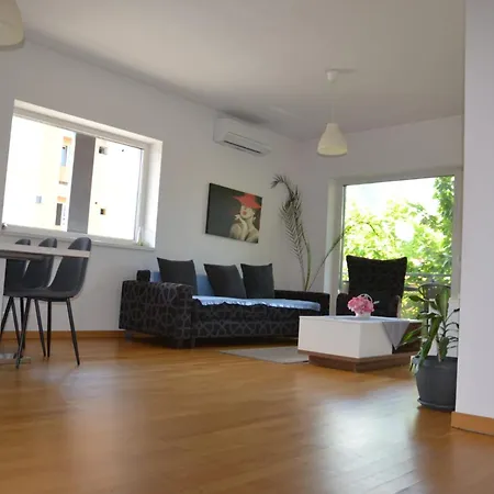 Golden Goose Appartement